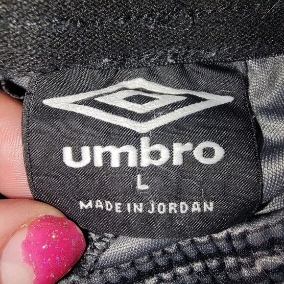 Umbro black & Gray Men's Soccer shirts size Large - Picture 6 of 7